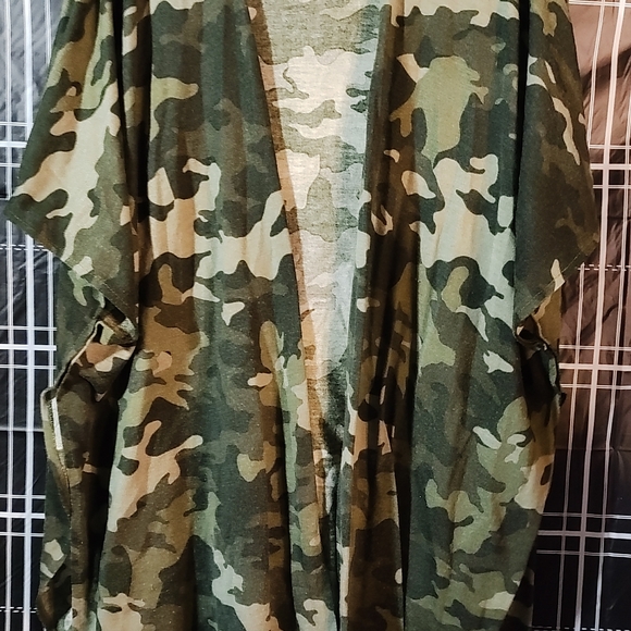 Light cardigans - Picture 3 of 3